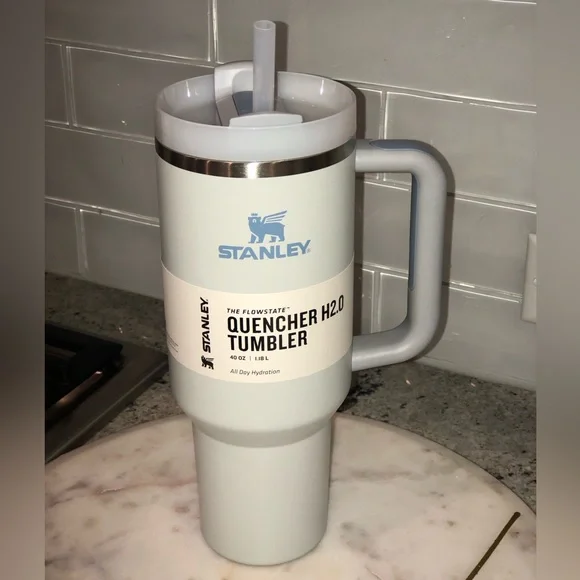 ✨NWT✨ Stanley Quencher H2.0 FlowState Tumbler 40oz (Fog) - Picture 7 of 17